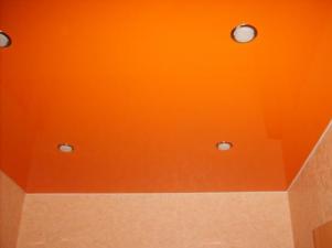 Фото оранжевого потолка №2